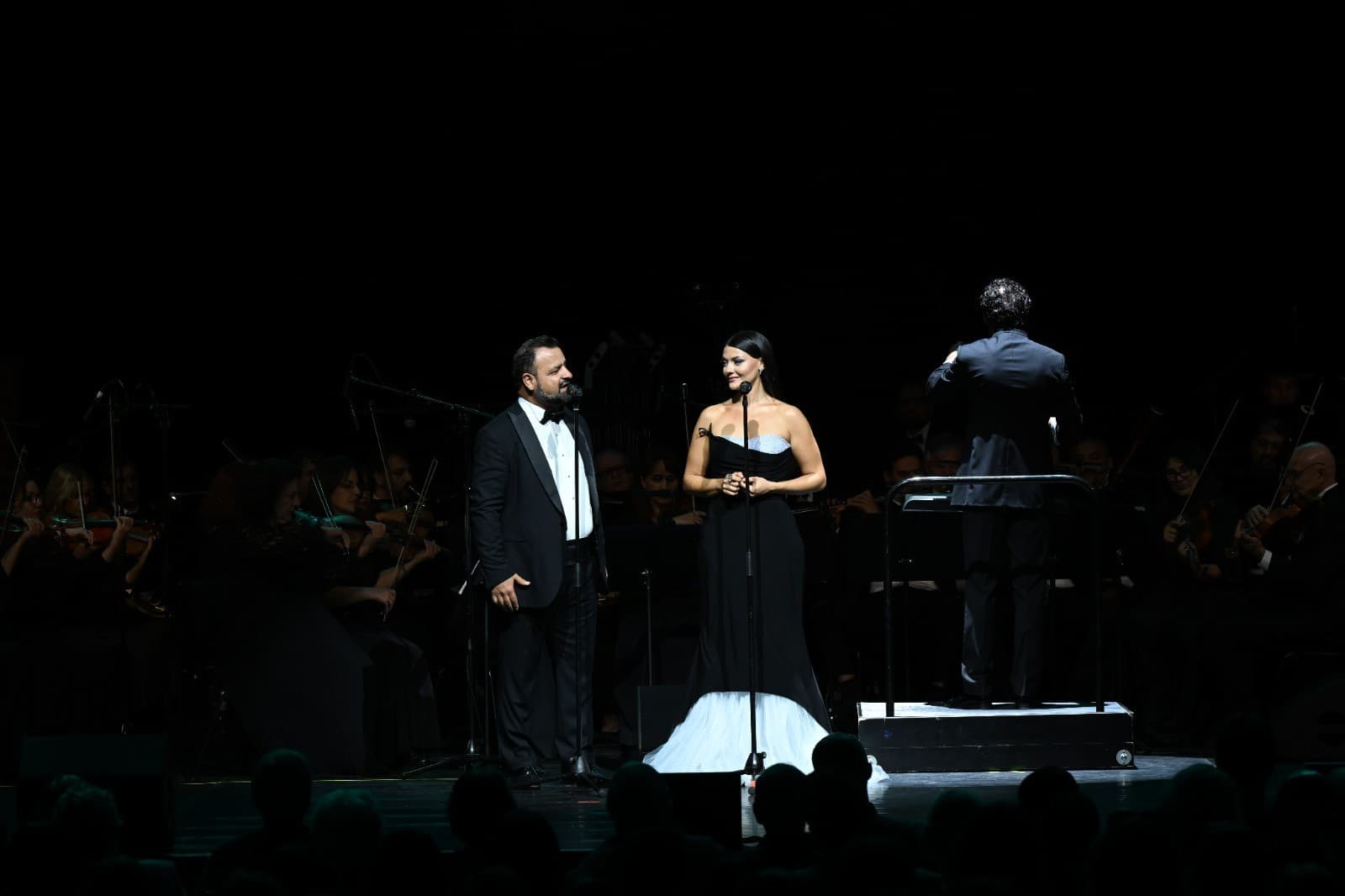 Samir Cəfərov orkestrlə duet konsertində